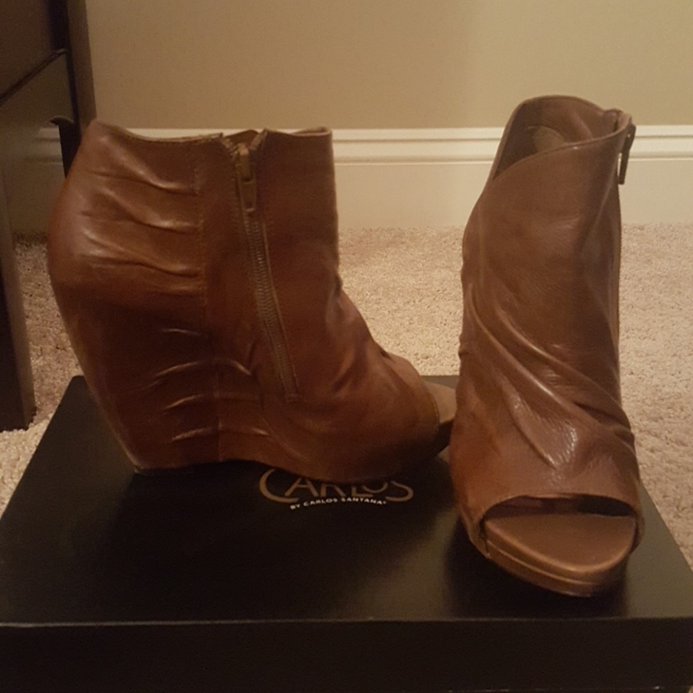 Open-toe wedge boots